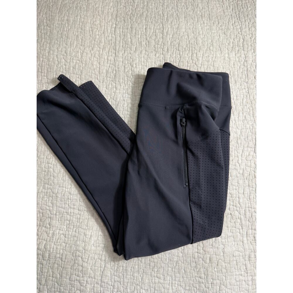 Athleta Women's MD Black Stellar Crop Vented Leggings Athleisure‎ Yoga Gym
